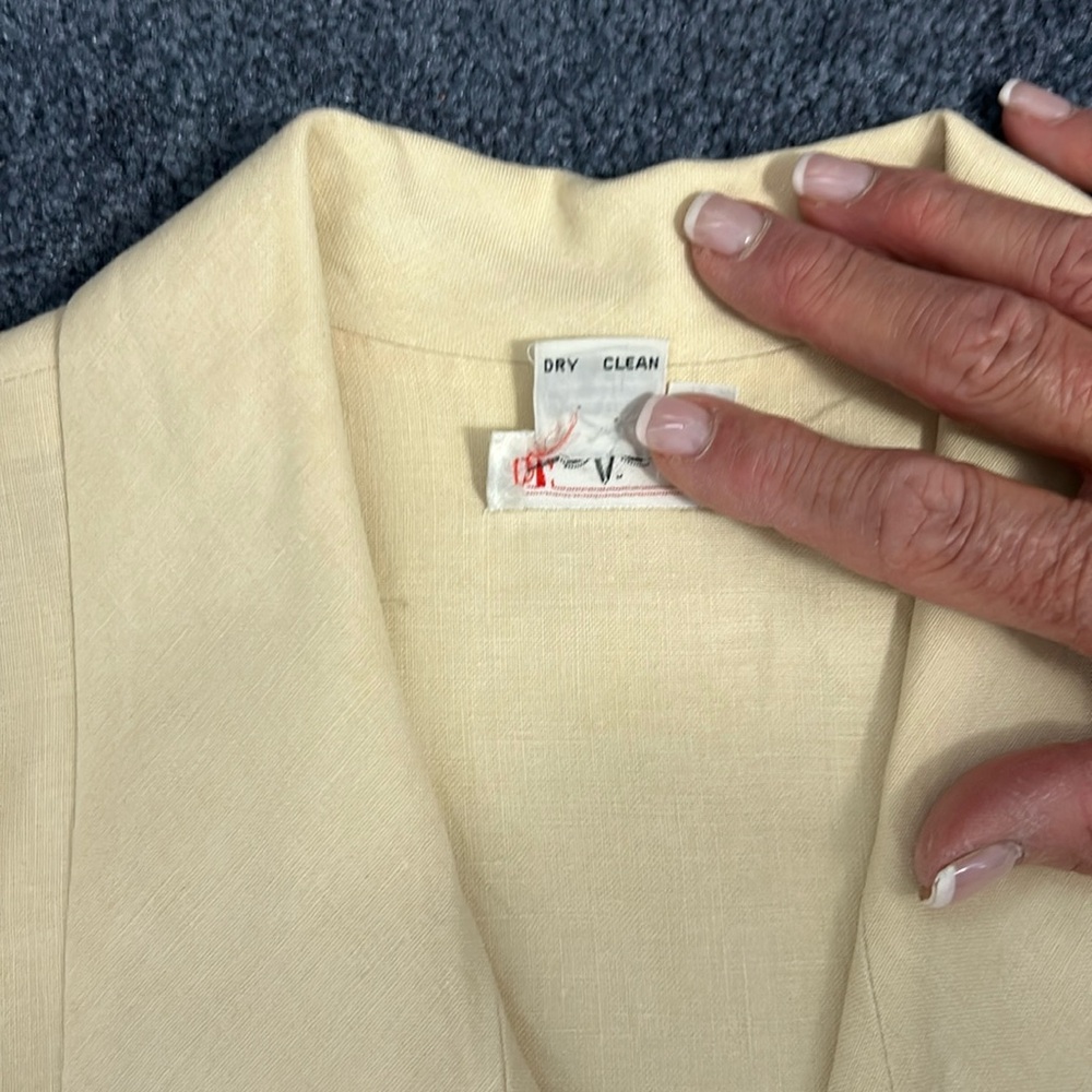 Talbots Cream Linen Wrap Dress with Fitted Bodice & A-line skirt. Vintage size 6 - Picture 3 of 7